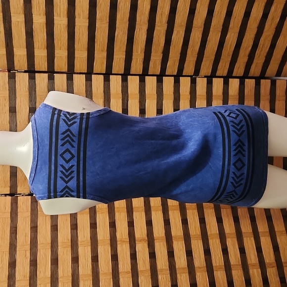 NWOT!! Vocal rivet skull tank - Picture 4 of 6